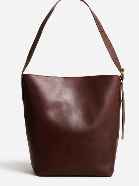 Madewell Handbags - Madewell Smooth Leather Bucket Tote in Dark Brown